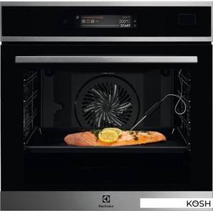 Шкаф духовой электрический Electrolux EOC9P31WX